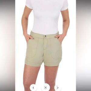 NWT American Outdoorsman | Women’s curved Hem 5 “ Mid Rise Shorts Moss Grey
